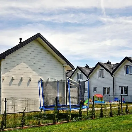 Białe Lux Domek letniskowy *