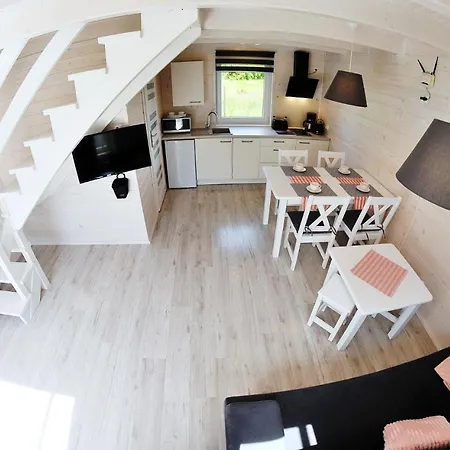 Białe Lux Domek letniskowy *